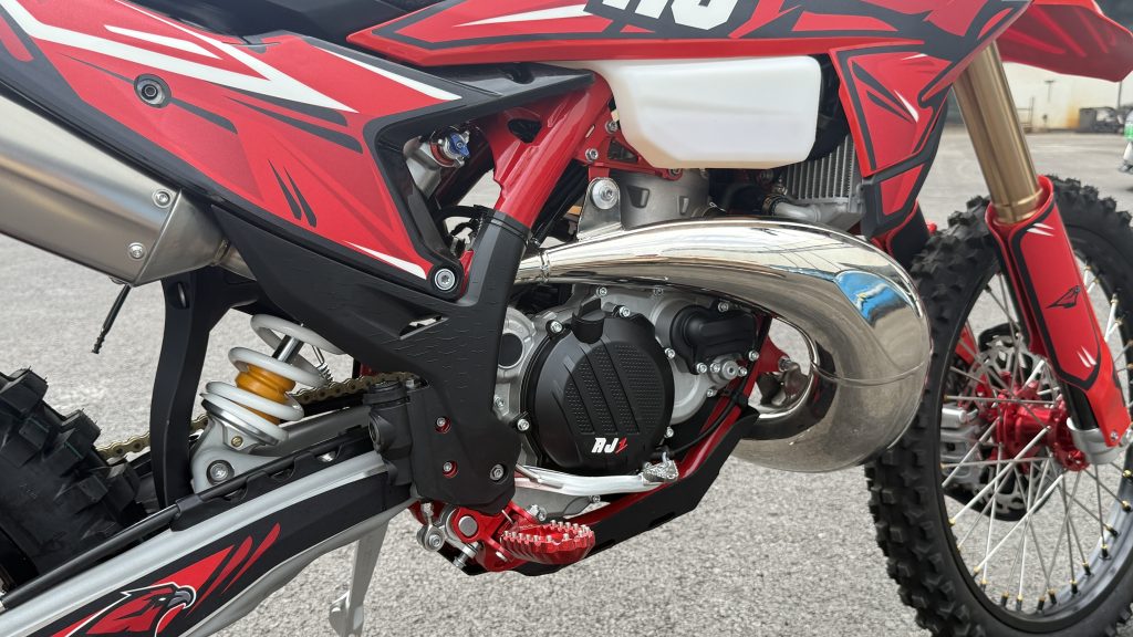 AX300