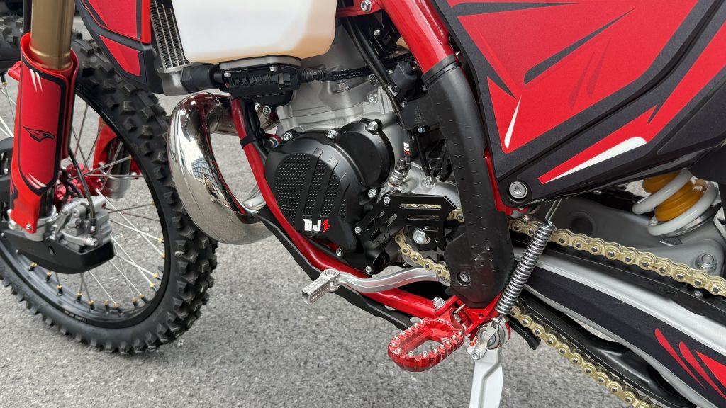 AX300