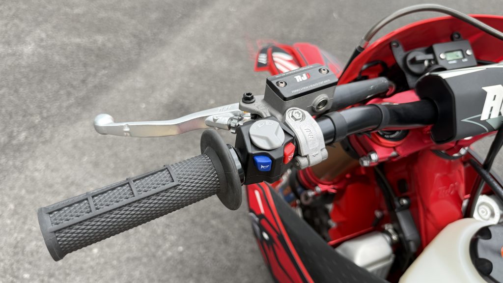 AX300