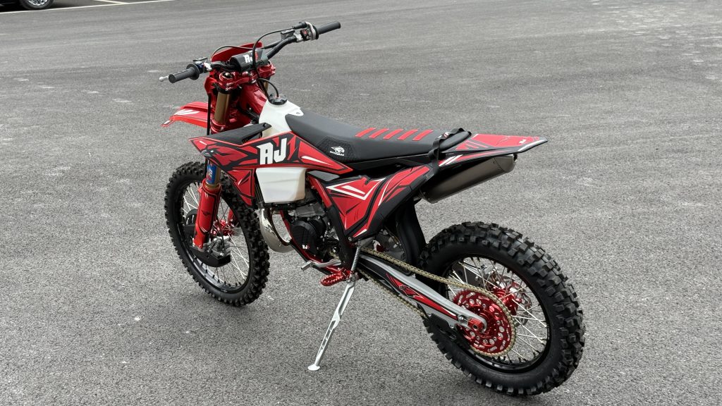 AX300